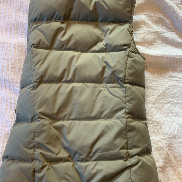 GAP down Vest - Picture 2 of 5